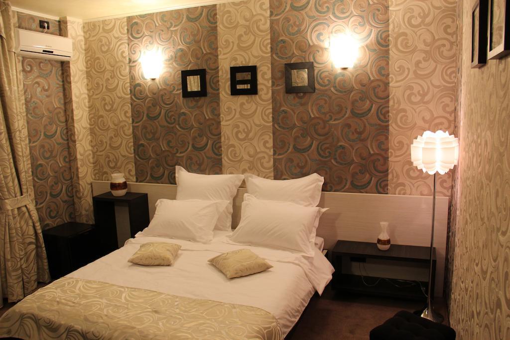 Enigma Pension Târgu Jiu Zimmer foto