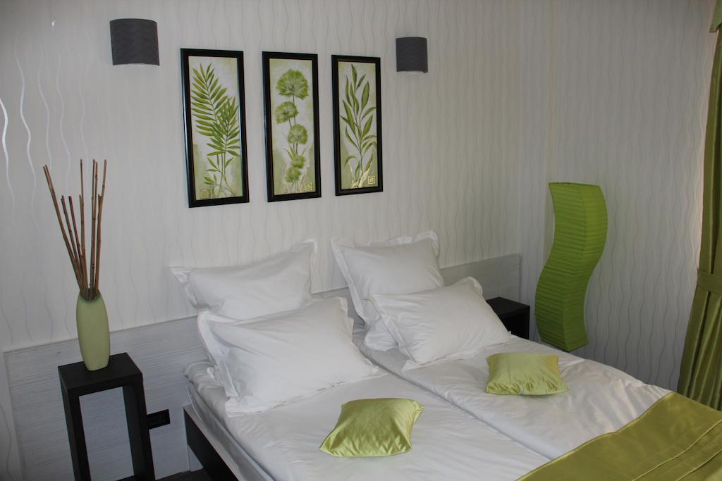 Enigma Pension Târgu Jiu Zimmer foto