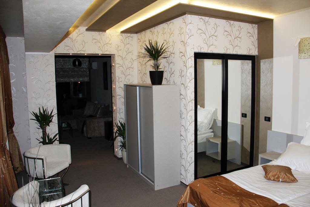 Enigma Pension Târgu Jiu Zimmer foto