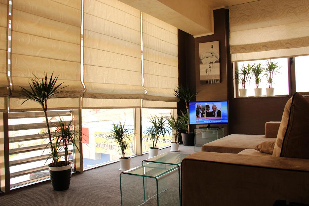 Enigma Pension Târgu Jiu Zimmer foto